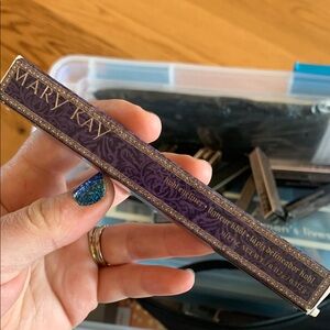 Mary Kay NIB Golden Illusion Eyeliner